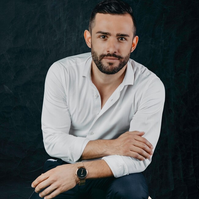 Agent Photo