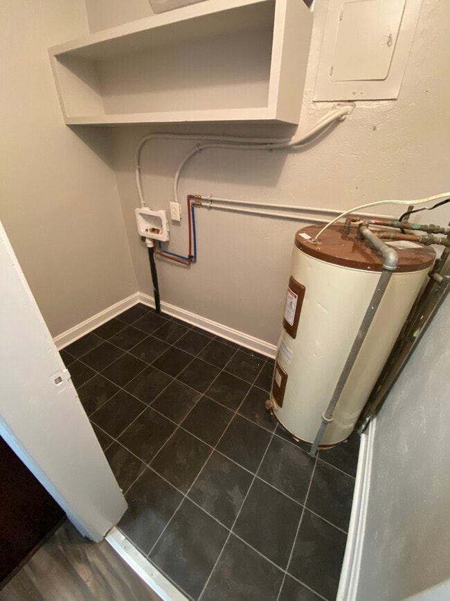 601 Cedar St unit 4D, Clinton, SC 29325 - photo 7