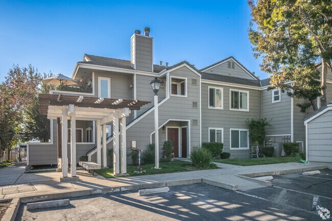 Norris Canyon Terrace offers townhomes not far from the City Center.