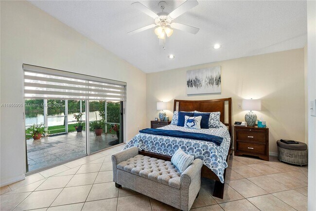 11851 SW 7th St, Pembroke Pines, FL 33025 - photo 6