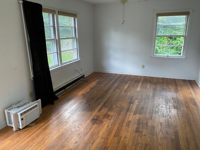 114 Lucas Dr, Blacksburg, VA 24060 - photo 4