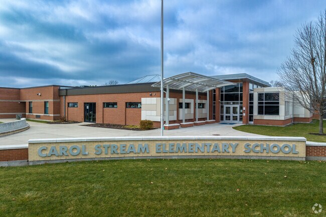 Carol Stream Elementary School has a student-teacher ratio of 12 to 1.