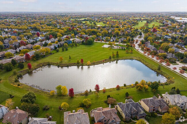 Aurora's Meadow Lake Park is a community space maintained by the Fox Valley Park District.