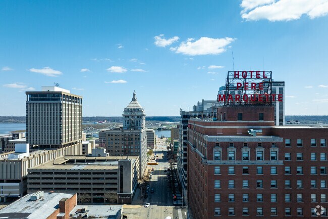 Wardcliffe is located about halfway between Chicago and St. Louis.