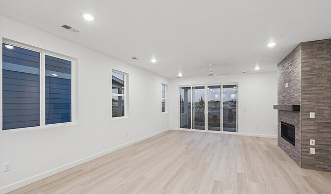 904 Steppe Ln, Windsor, CO 80550 - photo 6