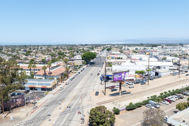 South Oxnard Blvd runs through Five Points Northeast.