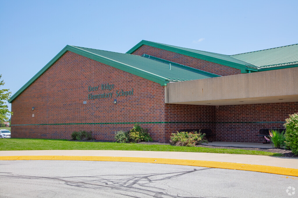 Deer Ridge Elementary building in Southwest Fort Wayne.