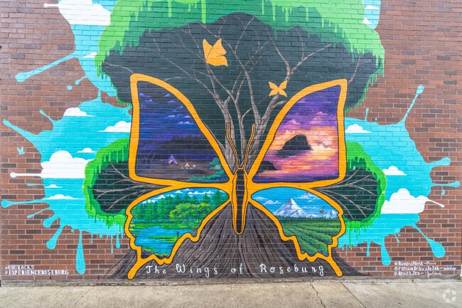 The city of Roseburg is painted with beautiful murals throughout the town.