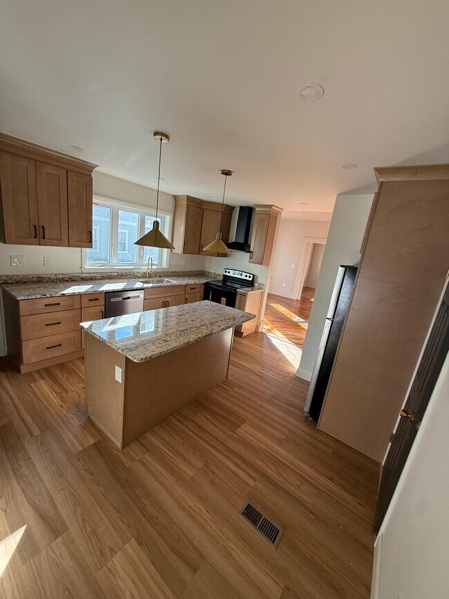 62 Locust St unit 1, Winthrop, MA 02152 - photo 2