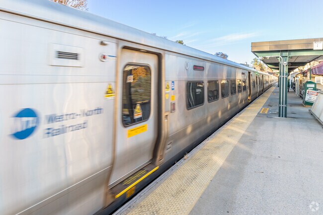 From Bronxville to Grand Central Station in Manhattan is 42 minutes.