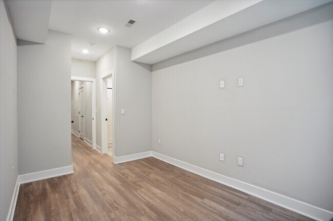 1618 N Sydenham St unit A, Philadelphia, PA 19121 - photo 2