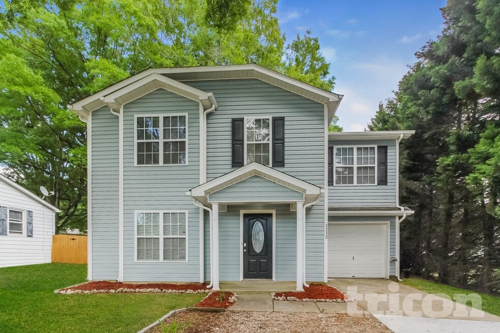 1110 Hipp Rd, Charlotte, NC 28216 - photo 1