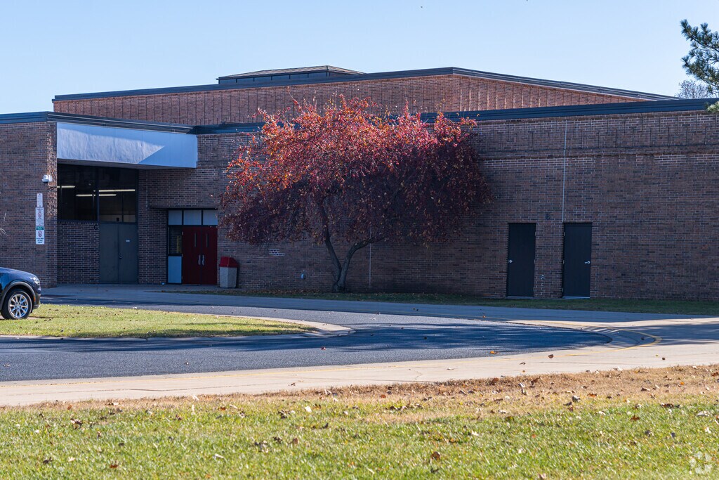 Wisconsin Rapids Area Middle School has excellent academics.