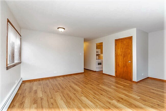 5752 W Park Ave unit 1-S, Cicero, IL 60804 - photo 4