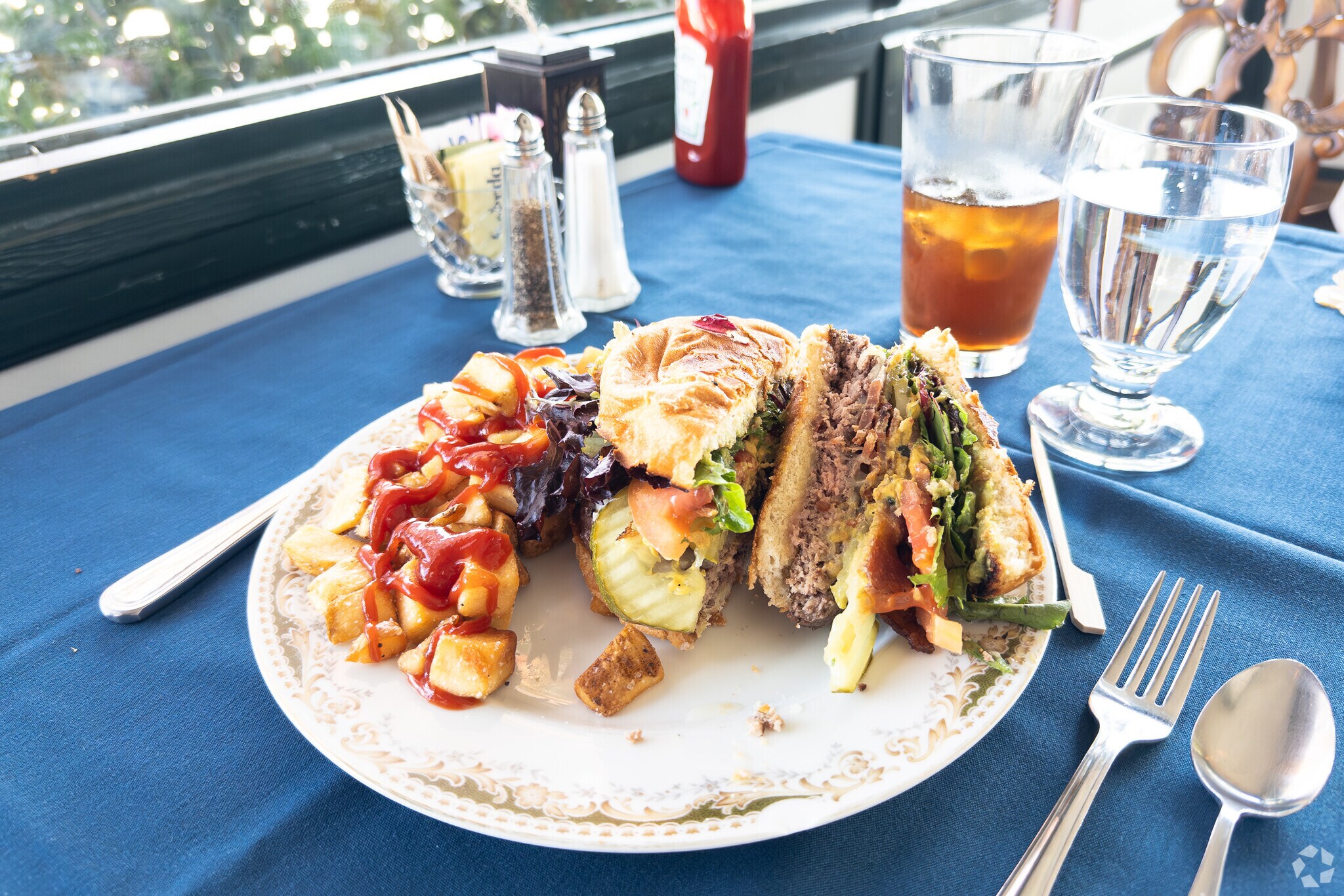 The Founders restaurant in South Marshall, NC offers Sunday brunch and a lunchtime menu.