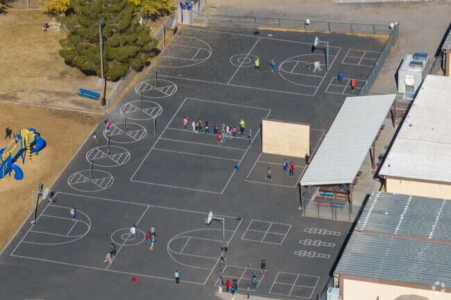 Helendale Elementary has great academic and athletic opportunities for students.