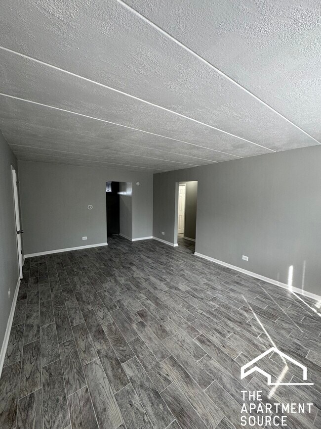 1314 Carol St unit 2B, Park Ridge, IL 60068 - photo 2