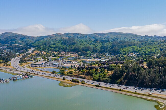 Marin City has access to US-101, a significant roadway in the neighborhood as well as beyond.