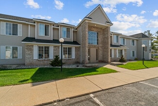 3079 E Springview Dr, Holland, MI 49424