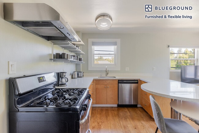 325 Hawthorne Ave unit FL2-ID2012, Palo Alto, CA 94301 - photo 6