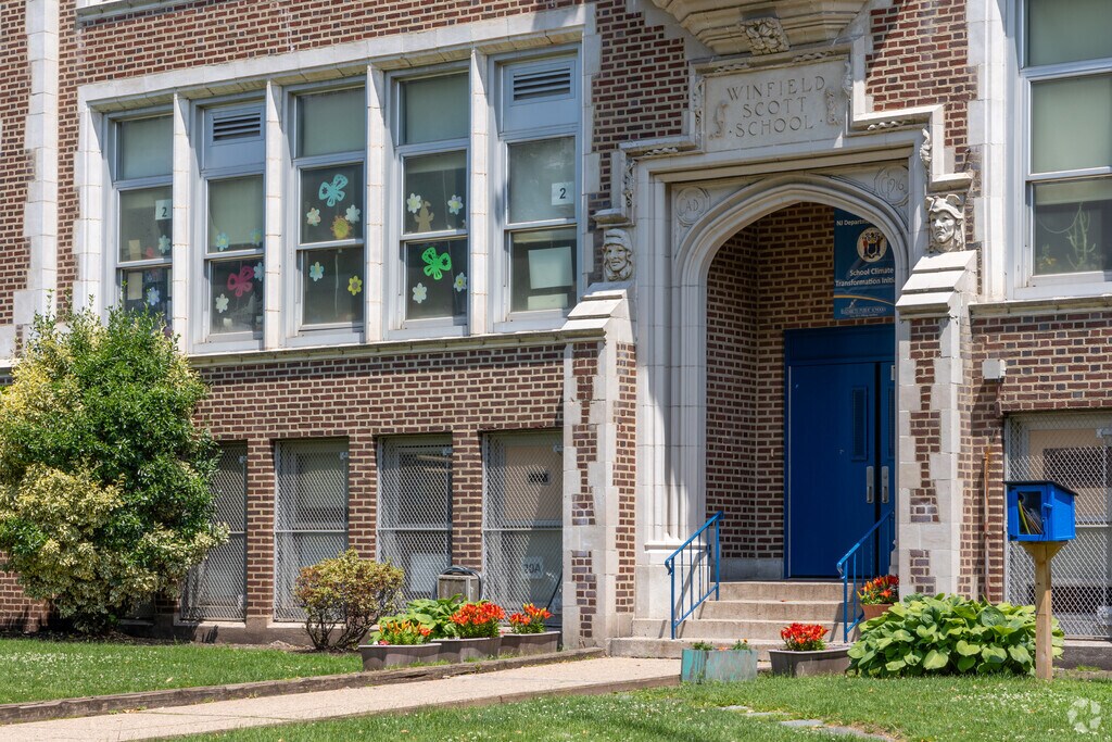 Winfield Scott School No. 2 serves the students of Downtown Elizabeth.