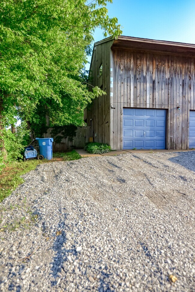 919 W Tyler Ave, Stillwater, OK 74075 - photo 3