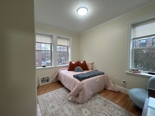 15 Alton Place unit 12D, Brookline, MA 02446 - photo 2