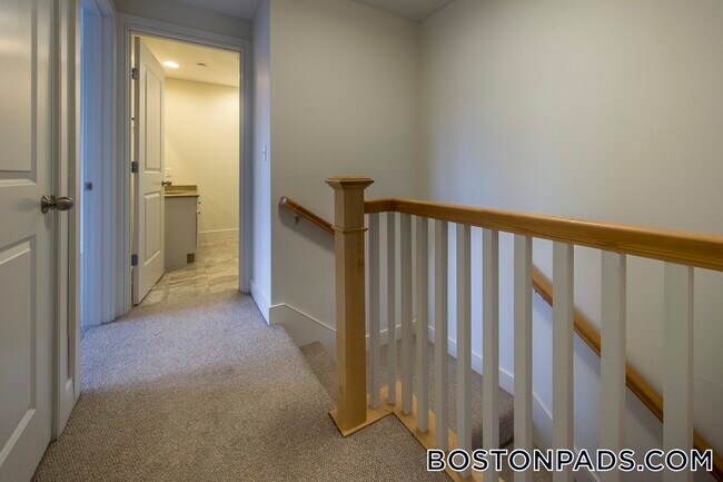 110 Second St unit 109, Cambridge, MA 02141 - photo 3