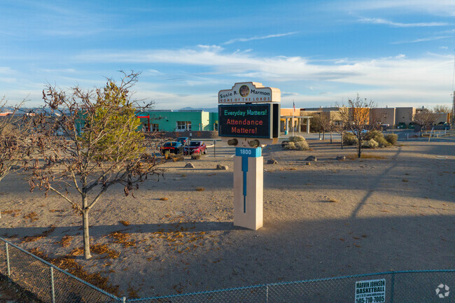 Susie R Marmon Elementary School electronic sign.