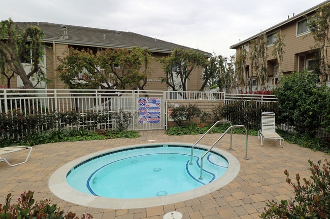 Tamarack Pointe Villas, Brea, CA 92821 - photo 7