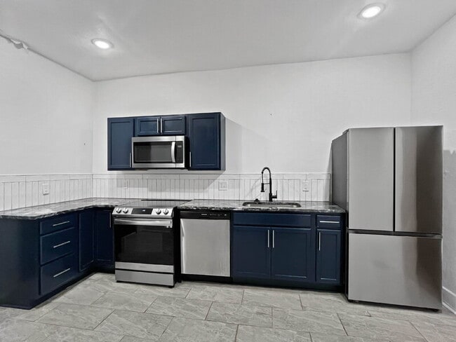 2115 Lincoln St, Savannah, GA 31401 - photo 7