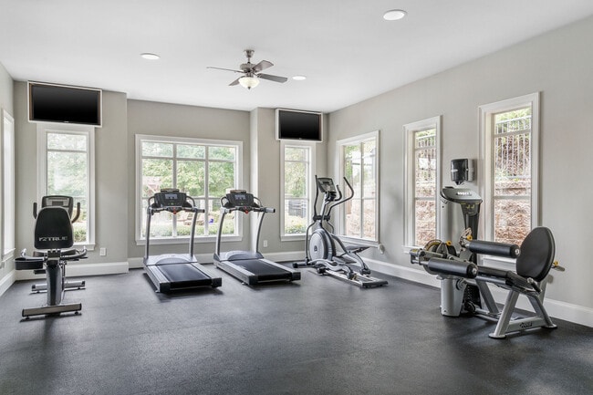 C203310_FITNESS_CENTER_01