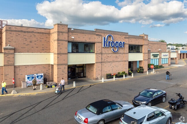 Howard residents rely on a nearby Kroger grocery store for fresh produce and everyday essentials.