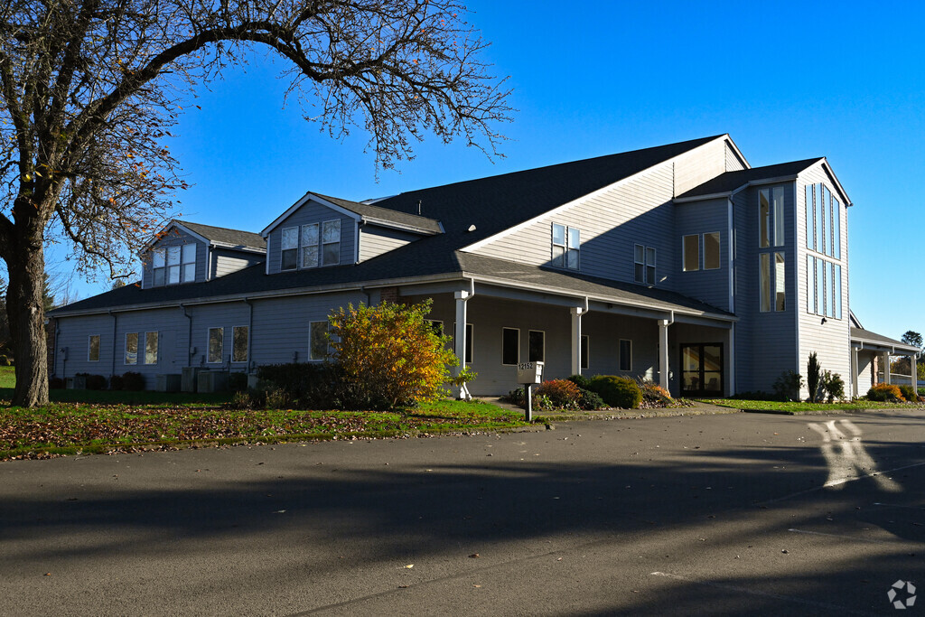 Slavic Christian Academy provides education in the neighborhood of 
Gateway.