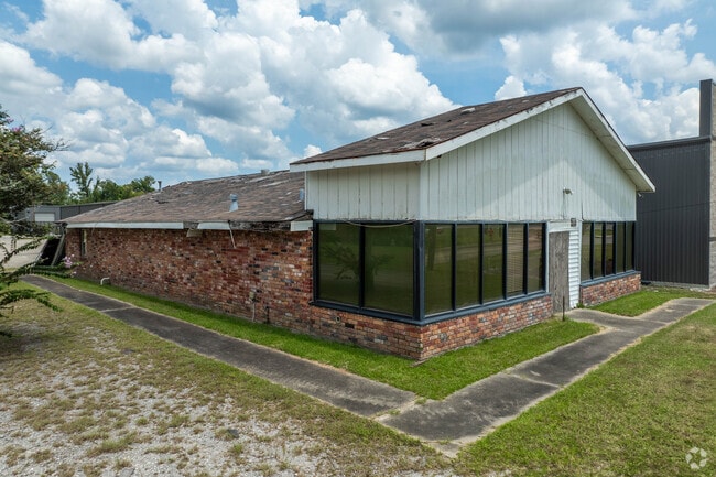 Eternity Christian Academy serves grades 1-4.