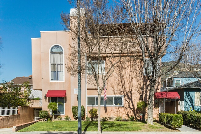 321 W Dryden St unit 3, Glendale, CA 91202 - photo 2