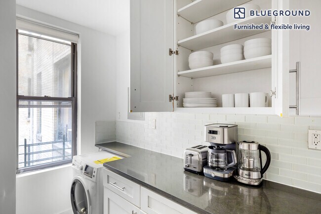 15 W 55th St unit FL5-ID1247, New York, NY 10019 - photo 6
