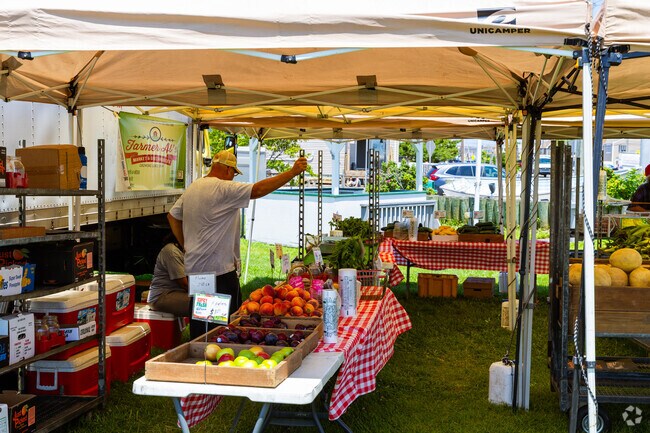 Seaside Park Farmers Market vendors sell everything from fresh produce to hand-made goods.