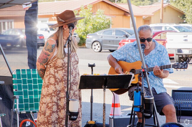 Come and listen to local musicians at the San Andreas Farmers Market in San Andreas, Ca.