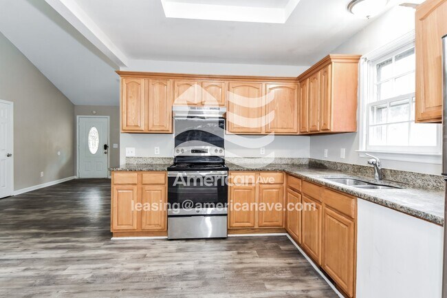 325 Greensprings Dr, Columbia, SC 29223 - photo 5