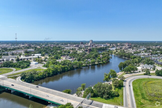 Take a scenic drive along the St. Joseph River in Southeast South Bend.
