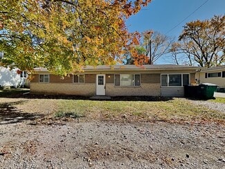 7 Lucas St, Whitestown, IN 46075