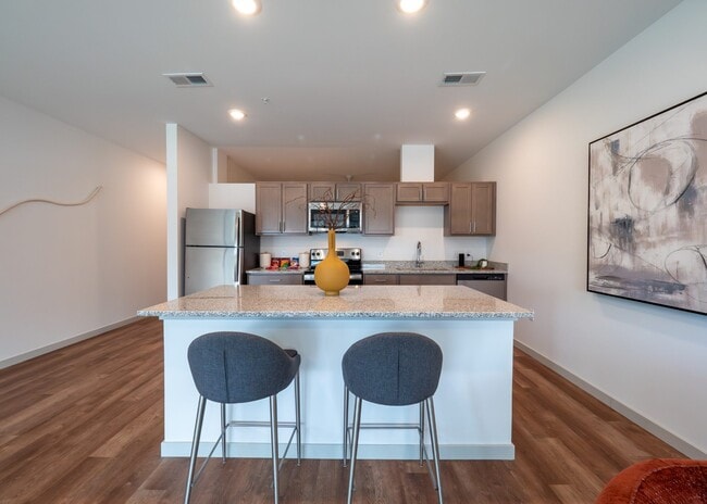 The Row on Merchant, Springdale, OH 45246 - photo 5