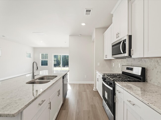 919 Penfold Point, Wellford, SC 29385 - photo 4