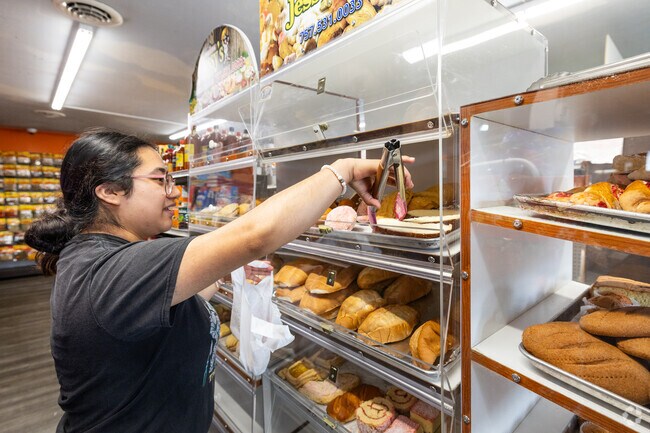 El Crucero Grocery and Panadería, just south of Temperanceville, offers authentic Mexican baked goods, snacks, and essentials.
