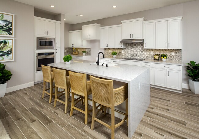 9067 Csuri St, Elk Grove, CA 95624 - photo 5