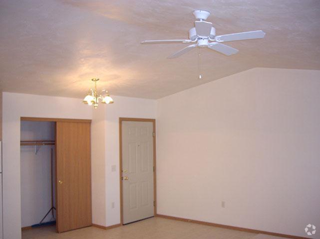 Menasha Estates, Neenah, WI 54956 - photo 7