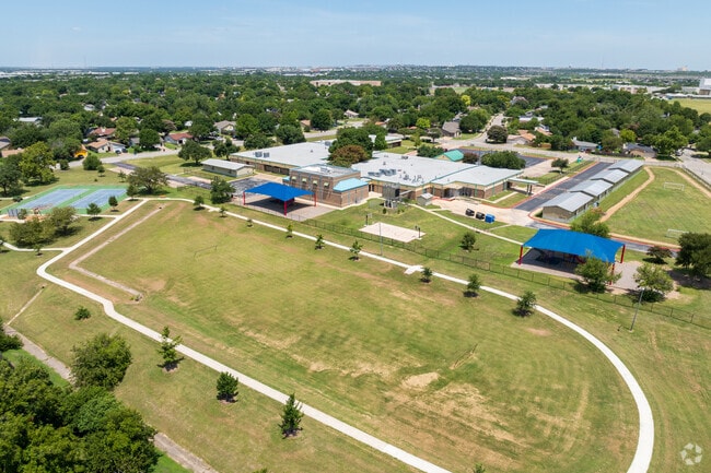 Robertson Elementary excels in academics and extracurriculars.