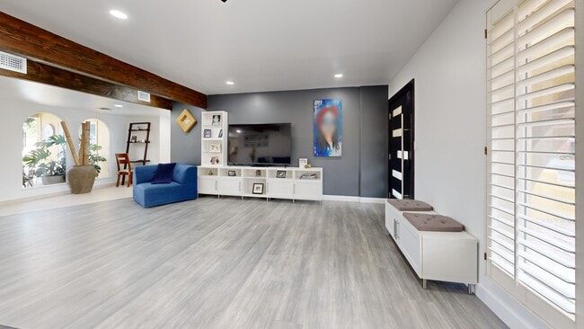 2440 E Yucca St, Phoenix, AZ 85028 - photo 2