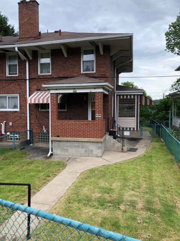 322 New York Ave, Clairton, FL 15025 - photo 2